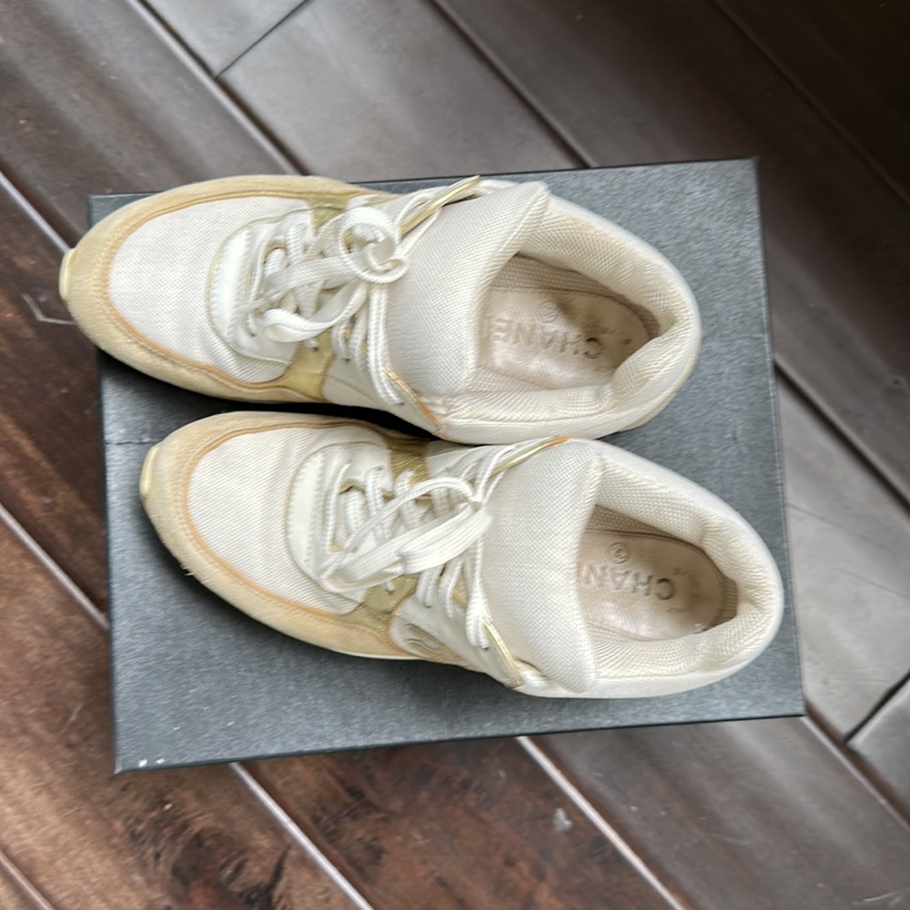 Chanel Suede Leather White Sneakers Sz 39.5 (9) with Box - Picture 4 of 9